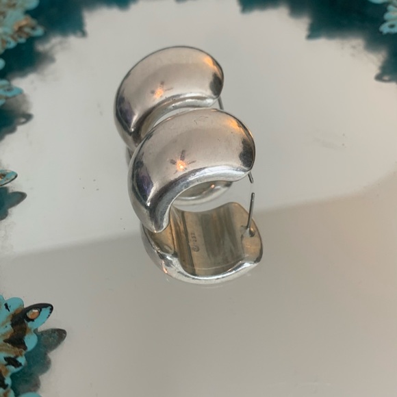 Large .925 Sterling Silver Earring - Picture 3 of 6